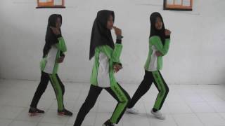 La Bicicleta Zumba Smp Islamic School Palu [upl. by Barbuto343]