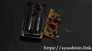 Простой ремонт зарядного устройства для аккумуляторов 2x18650Repairs travel charger 18650 [upl. by Ayikan285]