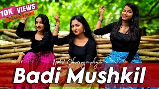 Badi Mushkil Baba Badi Mushkil  Madhuri Dixit  Lajja  dance trending viral [upl. by Ardnasxela]