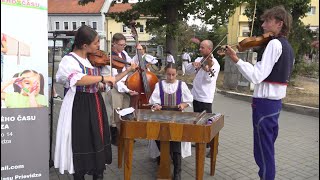 Krúžkobranie na námestí [upl. by Boeschen]