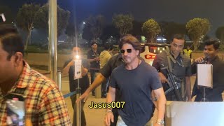 Shahrukh Khan At Airport Srk 19012024 [upl. by Schouten]