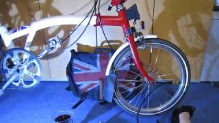 Brompton bike Velo LEZYNE PUMP REVIEW AKUBRA BROMPTON GIRL NEWS 2017 [upl. by Tevis642]