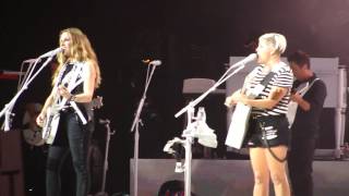 Landslide Dixie Chicks Live Virginia Beach Virginia August 10 2016 [upl. by Leasi]