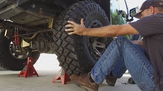 Mounting New 37quot Maxxis Razr Tires on the Jeep Wrangler JKU [upl. by Nas]