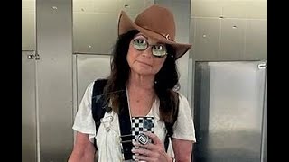 VALERIE BERTINELLI SHARES VIDEO OF HER ANXIETY ATTACK [upl. by Latrena]