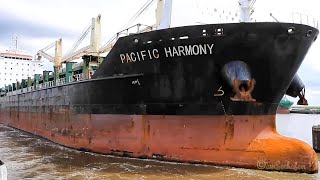 Einschleusung Seeschiff PACIFIC HARMONY geared cargo seaship  tug inbound Emden sealock VROC6 IMO 9 [upl. by Hanschen]