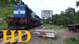 SHARP HONKING ALCO ET WDM3D PAWAN EXPRESS WITH RHYTHMIC TRACK SOUNDS AS IT ENTERS BAGRATAWA BRIDGE [upl. by Brott349]