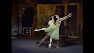 ROMEO AND JULIET ACT 3 ballet with Rudolf Nureyev amp Margot Fonteyn music by Sergei Prokofiev 1966 [upl. by Yentruocal]