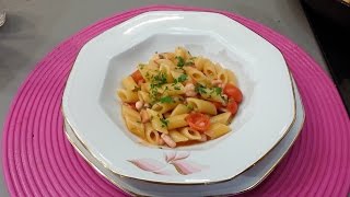 Pasta con pesce e pomodorini  Primi piatti [upl. by Gabriele]