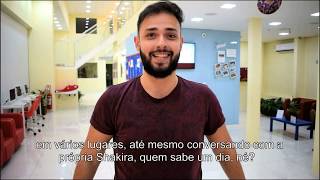 Exaluno de inglês volta ao CCAA para aprender espanhol [upl. by Auginahs928]