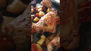 Pollo al forno con patate e pomodorini [upl. by Murvyn]