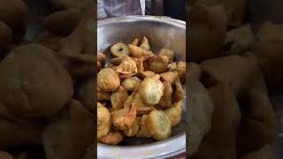 Bengal famous samose in gwalior food tastyburger streetfood youtubeshorts foodie youtubeshorts [upl. by Harriette]