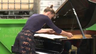 Heleen Van Haegenborgh Signaux voor piano en 23 scheepshoorns [upl. by Syxela]