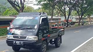 dua kereta berjumpa di tepi jln raya purwokerto Rawalo KA taksaka fajar utama solo mantapp [upl. by Hervey]