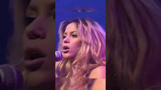 Así Fue la Espectacular Presentación de Shakira en Bravo Super Show con Whenever Wherever [upl. by Berthold]