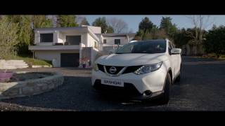 Nissan Qashqai Tutorials  How to access the Unlocking IKey door lock Selective unlock settings [upl. by Anilesor]