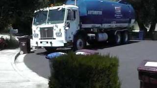 McNeilus Automator AW Garbage Truck rare [upl. by Gretchen]