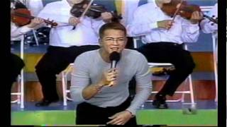 charlie zaa la pollera colora calle 8 telemundo 2000 [upl. by Ellirehs]