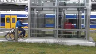 Ein Aufzug am Bahnhof Hude in Betrieb [upl. by Navak476]