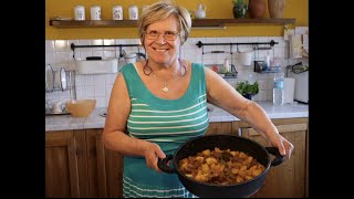 SPEZZATINO DI VITELLO CON PATATE  RICETTA DELLA NONNA MARIA [upl. by Mordy]