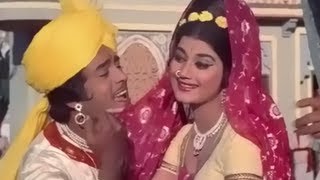 Sang Basanti Ang Basanti  Superhit Peppy Dance Song  Raja Aur Runk  Sanjeev Kumar Kumkum [upl. by Kimberlee]