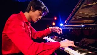 Zhan Hong Xiao gagnant de Virtuose 2017 joue Beethoven [upl. by Lalat746]