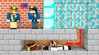 SCAPPIAMO dalla PRIGIONE PIÙ SICURA di MINECRAFT [upl. by Atsugua849]