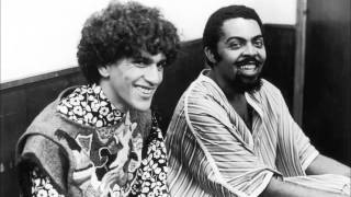 Cada Macaco no seu Galho Chó Chuá Caetano Veloso amp Gilberto Gil [upl. by Avie420]