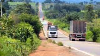 Caminhoneiro é bicho louco  Chitãozinho e Xororó [upl. by Aisatna89]