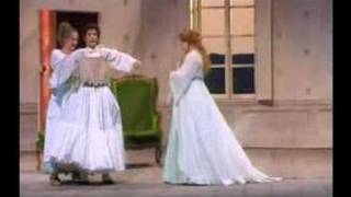 Le Nozze Di Figaro  Venite inginocchiatevi [upl. by Worrell]