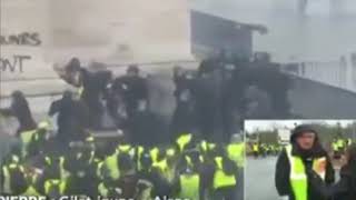 Gilets jaunes à LArc de Triomphe [upl. by Prem515]