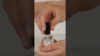 Comment bien préparer les ongles au vernis [upl. by Enyluqcaj]