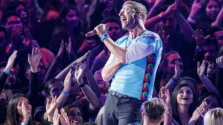 Coldplay  Chester Tribute Sings quotCrawlingquot LIVE [upl. by Leiand338]