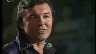 Karel Gott  Oheň v sobě máš [upl. by Candra]