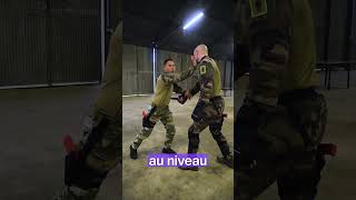 Technique de défense par la Légion étrangère gregmma lachainedegregmma selfdéfense militaires [upl. by Aicinad]