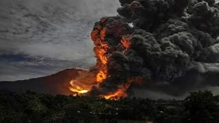 Rekaman warga detikdetik meletusnya Gunung Sinabung 11112016 [upl. by Hatti]