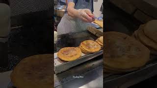 Street food hotteok merienda shorts merienda 호떡 streetfood koreanfood viral crizlopezfitness [upl. by Connor]