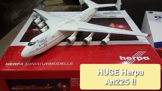 Herpa wings 1200 Antonov An225 Mriya red stripe livery plane model review [upl. by Itnavart]