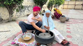 Traditional Hand Chakki 😲 Bebe Di Desi Chakki 😍  Harman khosa [upl. by Akirahs]