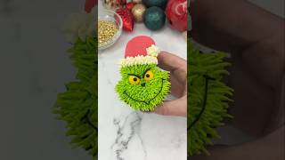 Grinchmas 💚❤️ cakedbyrach cakeart cupcakes thegrinch christmas christmasbaking shortsfeed [upl. by Nawaj360]