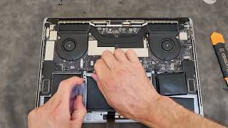 Macbook Pro 2017 Model A1707 Battery Replacement [upl. by Tayib]