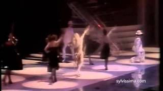 SYLVIE VARTAN OVATIONNEE quotENOUGH IS ENOUGHquot PALAIS DES SPORTS 81 STEREO [upl. by Wilkison]