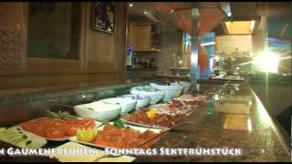 Südtirol Hotel Sonnenberg Meransen FRÜHSTÜCK [upl. by Ranee]