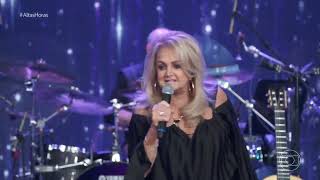 Bonnie Tyler canta quotIts A Heartachequot no Altas Horas [upl. by Rebbecca]