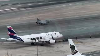 Así fue la llegada de los aviones MIRAGE 2000P en el aeropuerto Jorge Chávez Foro APEC2024 [upl. by Einnahpets6]