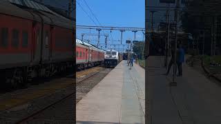 Feel Thrill of EMD indianrailways centralrailway wdp4 mumbai emdtrain thrill shorts [upl. by Hajan]