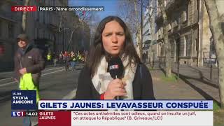 Ingrid Levavasseur insultée et exfiltrée lors de la manifestation des gilets jaunes 17022019 LCI [upl. by Westmoreland]