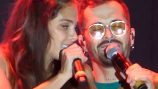 Mike Bahia Y Greeicy Se Besan Cantando En Vivo Amantes En Lima Perú 2018 [upl. by Darrow]