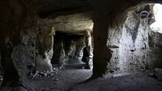 Gravina di Petruscio e villaggio ipogeo Mottola TA [upl. by Sanfo509]