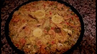 بايلا بالحوت وصدر الدجاج بطريقة سهلة ورائعة المذاق Recette de Paella [upl. by Alanah]